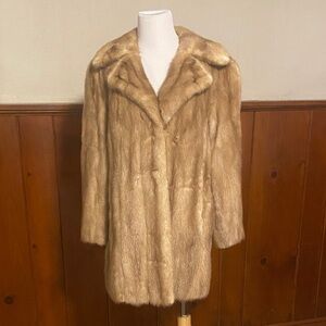Elegant Tan Fur Coat with optional leather belt